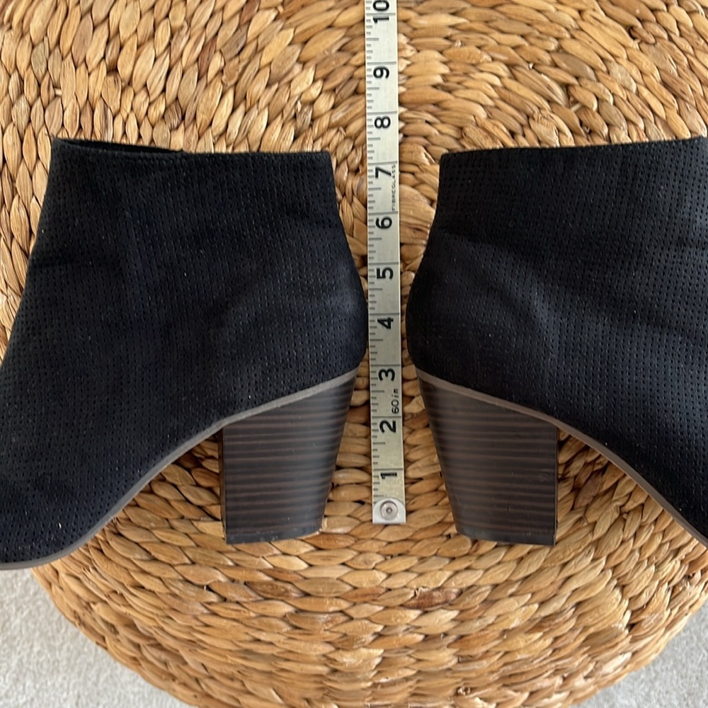 Open toe booties - Picture 7 of 7
